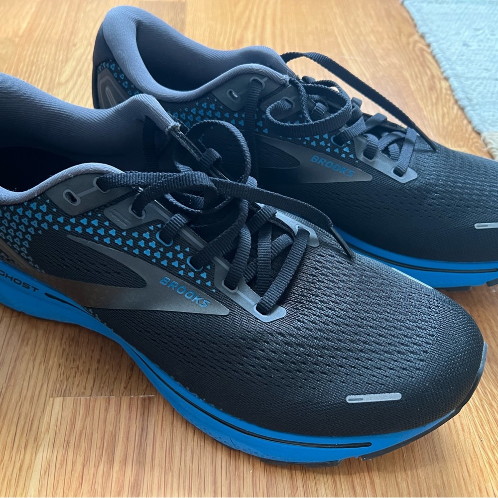 Brooks Ghost 14 Size M13. Very lightly used, no signs of wear. Black and blue.